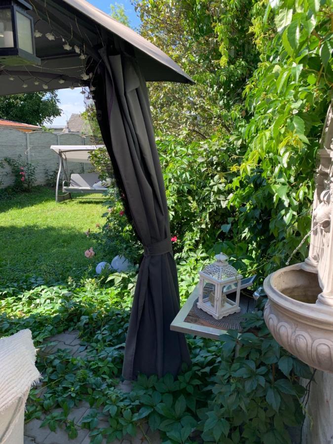 Alia House With Garden In Piestany Villa Kültér fotó