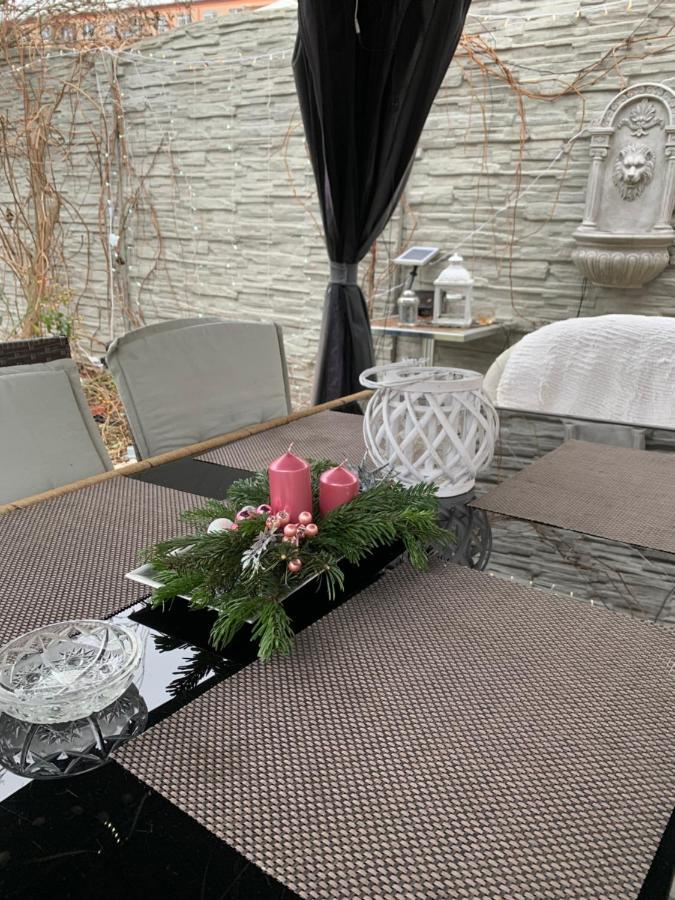 Alia House With Garden In Piestany Villa Kültér fotó